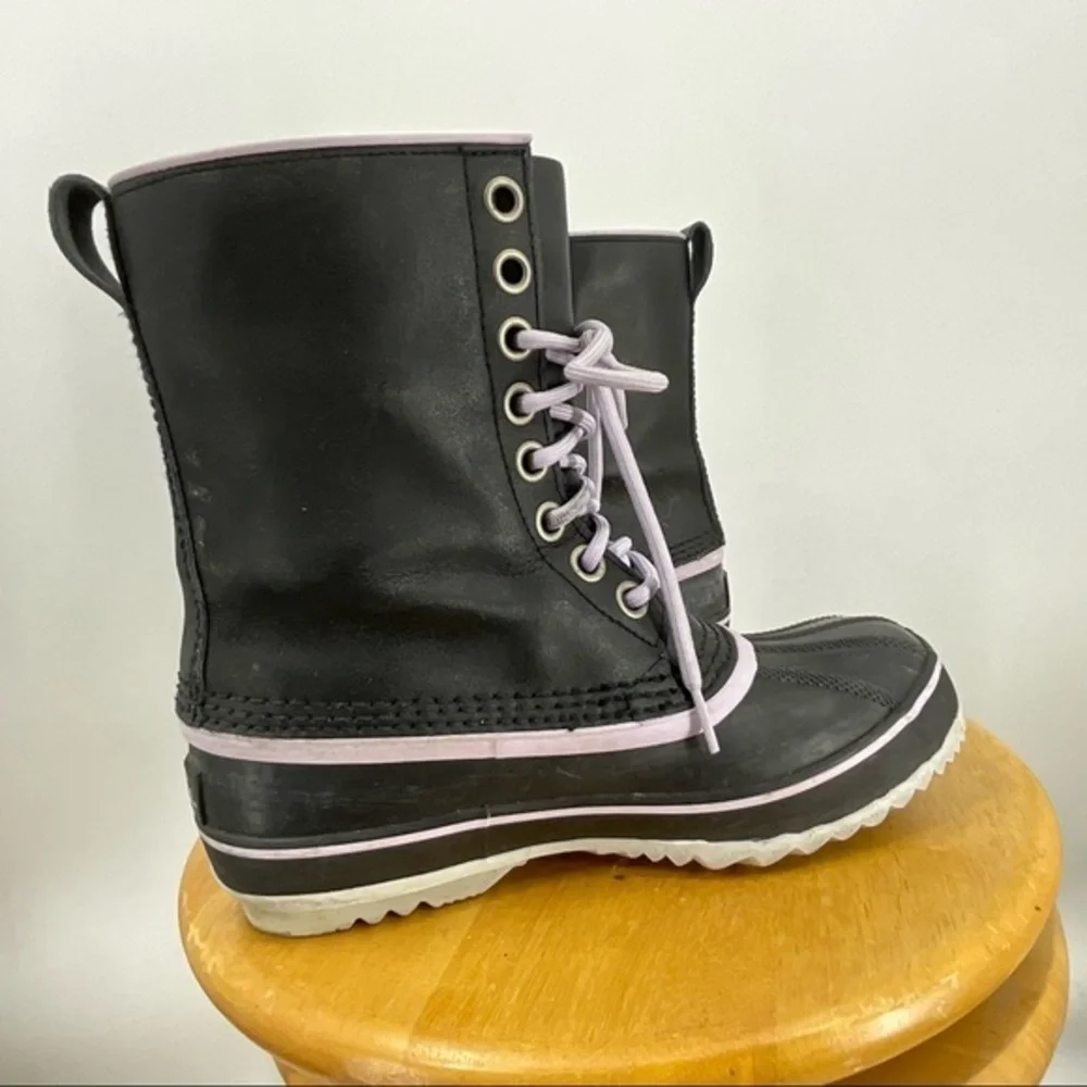 Sorel premium handcrafted natural rubber waterproof boot 7